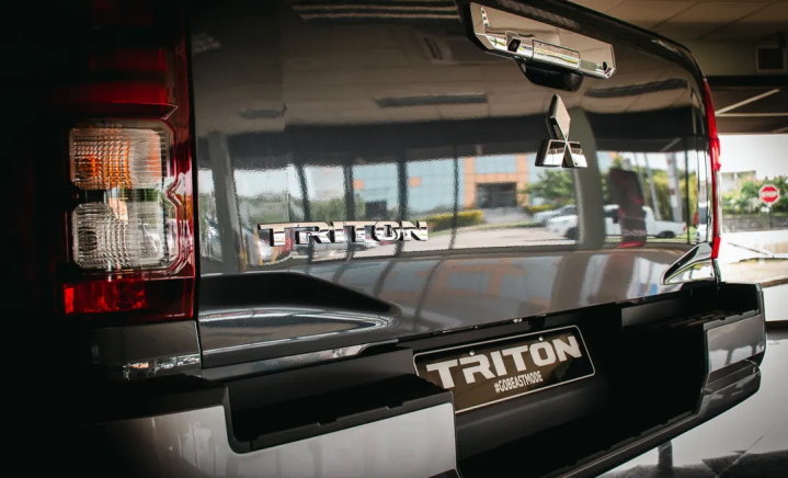 Mitsubishi Triton gallery slider 3