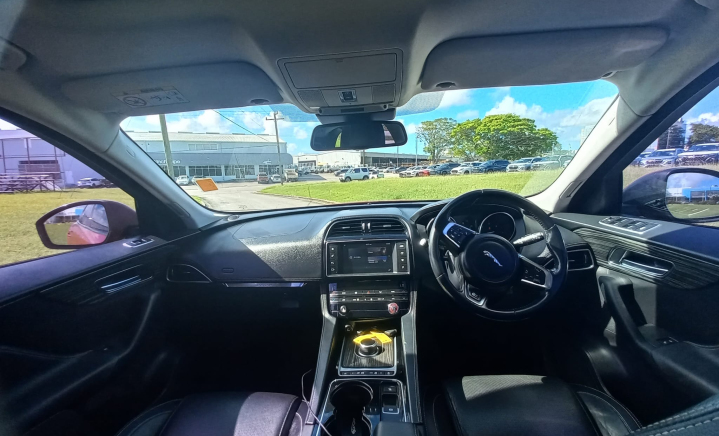 Inchcape Barbados: JLR Jaguar F-Pace  (Stock Number: LV0008490) slider 3