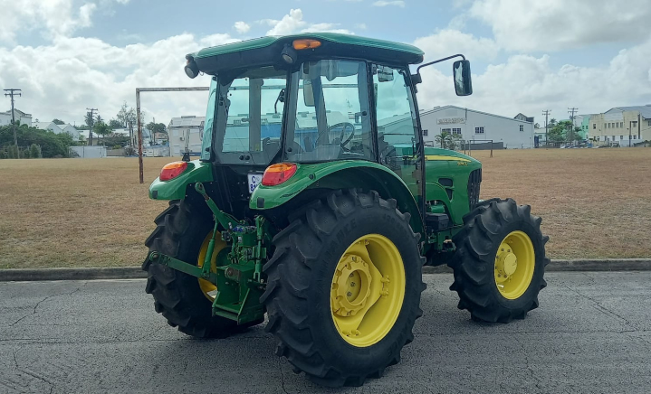 Inchcape Barbados: JOHN DEERE 5090E 4WD Cab Tractor  (Stock Number: LV0010835) slider 2