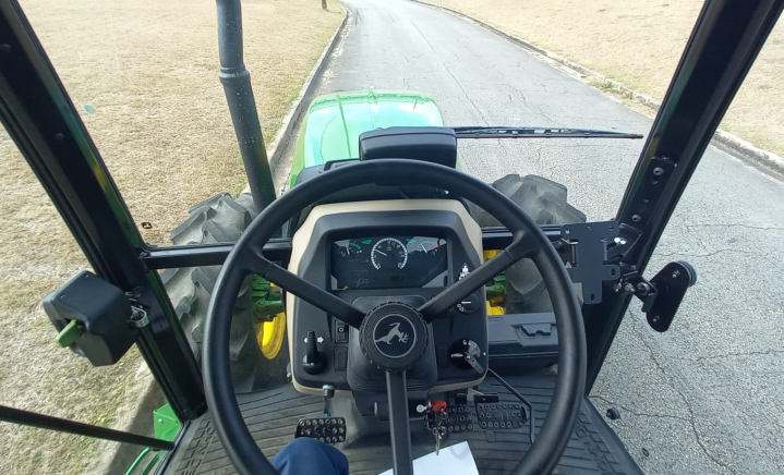 Inchcape Barbados: JOHN DEERE 5090E 4WD Cab Tractor  (Stock Number: LV0010835) slider 3