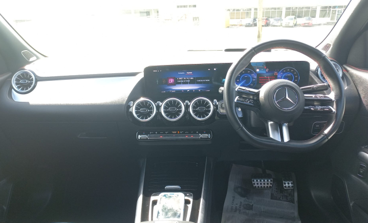 Inchcape Barbados: MERCEDES EQA250+ AMG LINE Premium  (Stock Number: LV0012404) slider 3
