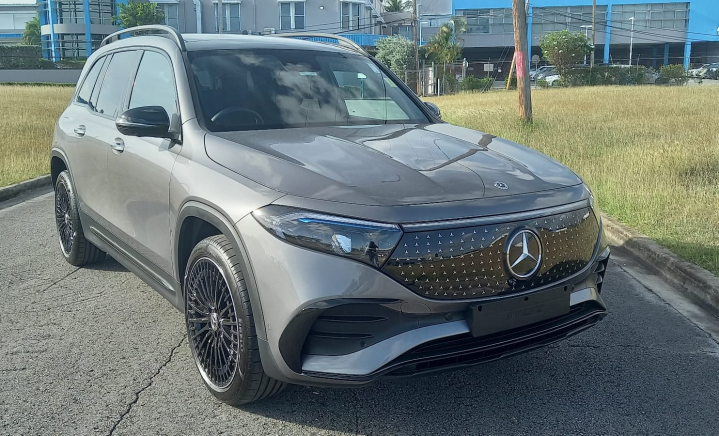 Inchcape Barbados: MERCEDES EQB 300 4MATIC  (Stock Number: LV0013205) slider 1