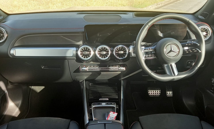 Inchcape Barbados: MERCEDES EQB 300 4MATIC  (Stock Number: LV0013205) slider 3