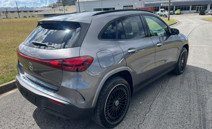 Inchcape Barbados: MERCEDES EQA250+ AMG LINE Premium  (Stock Number: LV0013207) slider 2