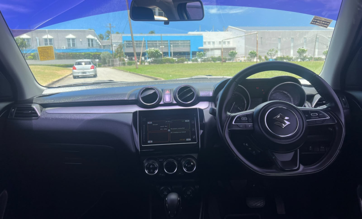 Inchcape Barbados: SUZUKI Swift Hatch 5-Door A/T 1.2 GLX (2LP4C9F00AG85)  (Stock Number: LV0014520) slider 3