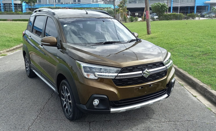 Inchcape Barbados: SUZUKI XL7 5Dr SUV 1.5 GLX TS 2WD (AXB415XA85233)  (Stock Number: LV0015644) slider 1