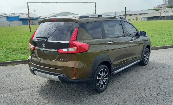 Inchcape Barbados: SUZUKI XL7 5Dr SUV 1.5 GLX TS 2WD (AXB415XA85233)  (Stock Number: LV0015644) slider 2