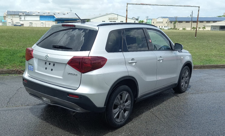 Inchcape Barbados: SUZUKI Vitara 5 Dr 1.6 GL+ 2WD (PK131XFACBY85)  (Stock Number: LV0015656) slider 2