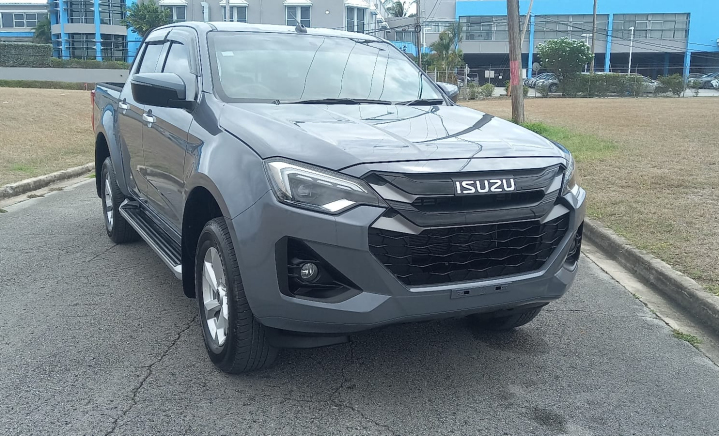 Inchcape Barbados: ISUZU DMAX 4WD DblCab 1.9L 6AT Pickup (TQR4020)  (Stock Number: LV0015660) slider 1