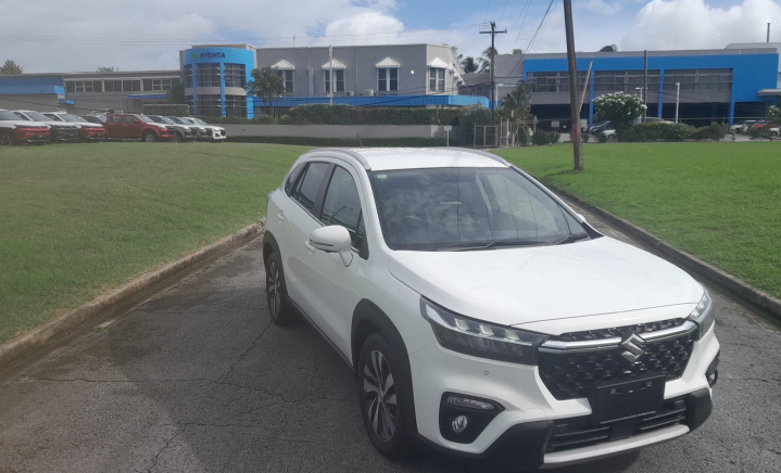 Inchcape Barbados: SUZUKI S-Cross Hatch 1.4L 6AT 2WD (KK561XJAGJB94)  (Stock Number: LV0016412) slider 1