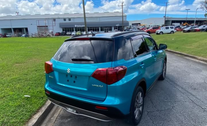 Inchcape Barbados: SUZUKI Vitara 5 Dr 1.6 GL+ 2WD 2-Tone (PK131XFACBY852T)  (Stock Number: LV0016460) slider 2